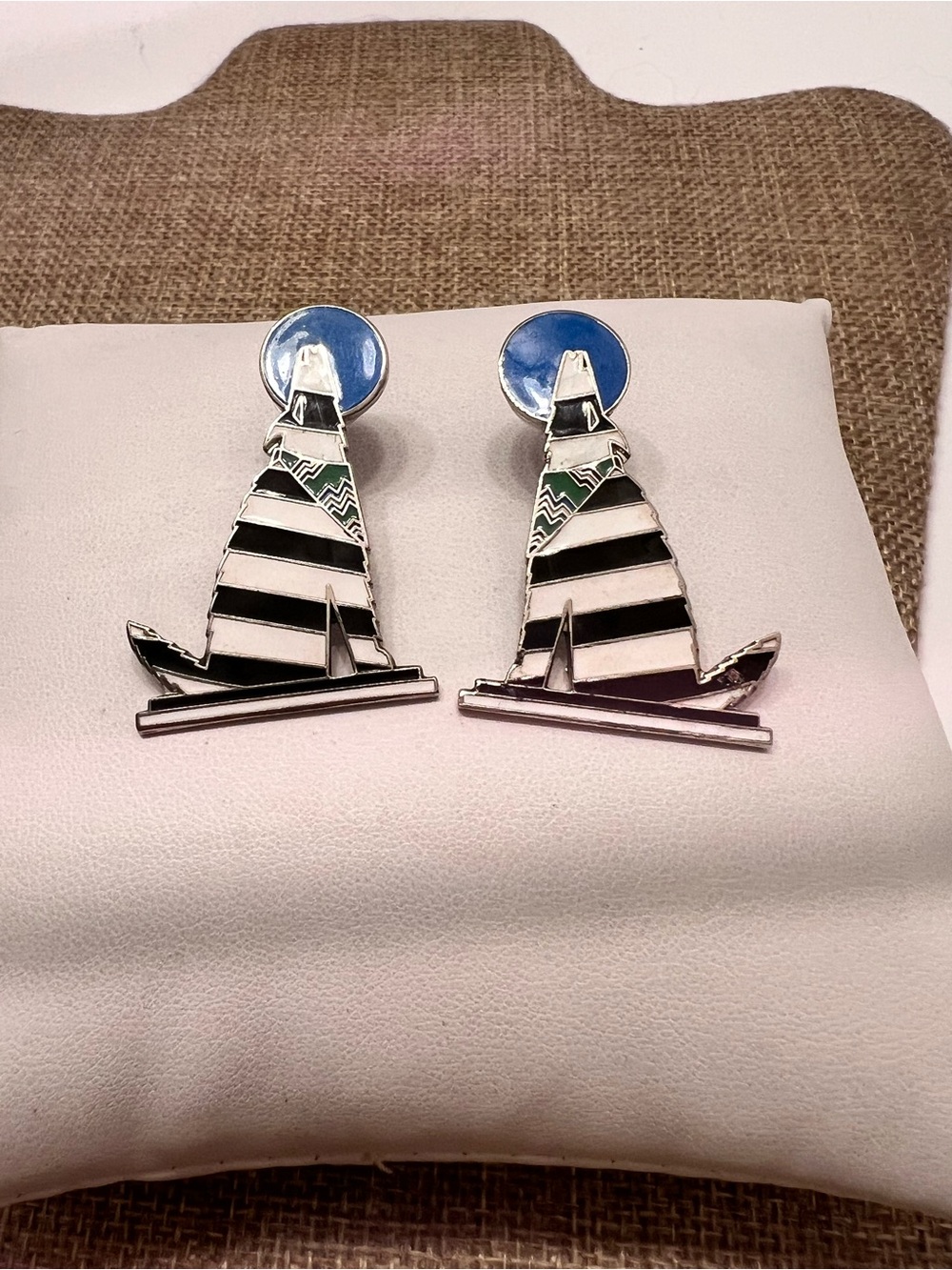 Tavlos Vintage Coyote Earrings in Black, White & Blue